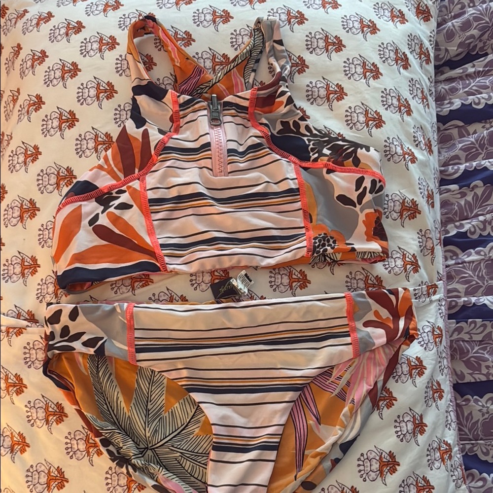 Masjid high neck Multicolor Striped Bikini Set